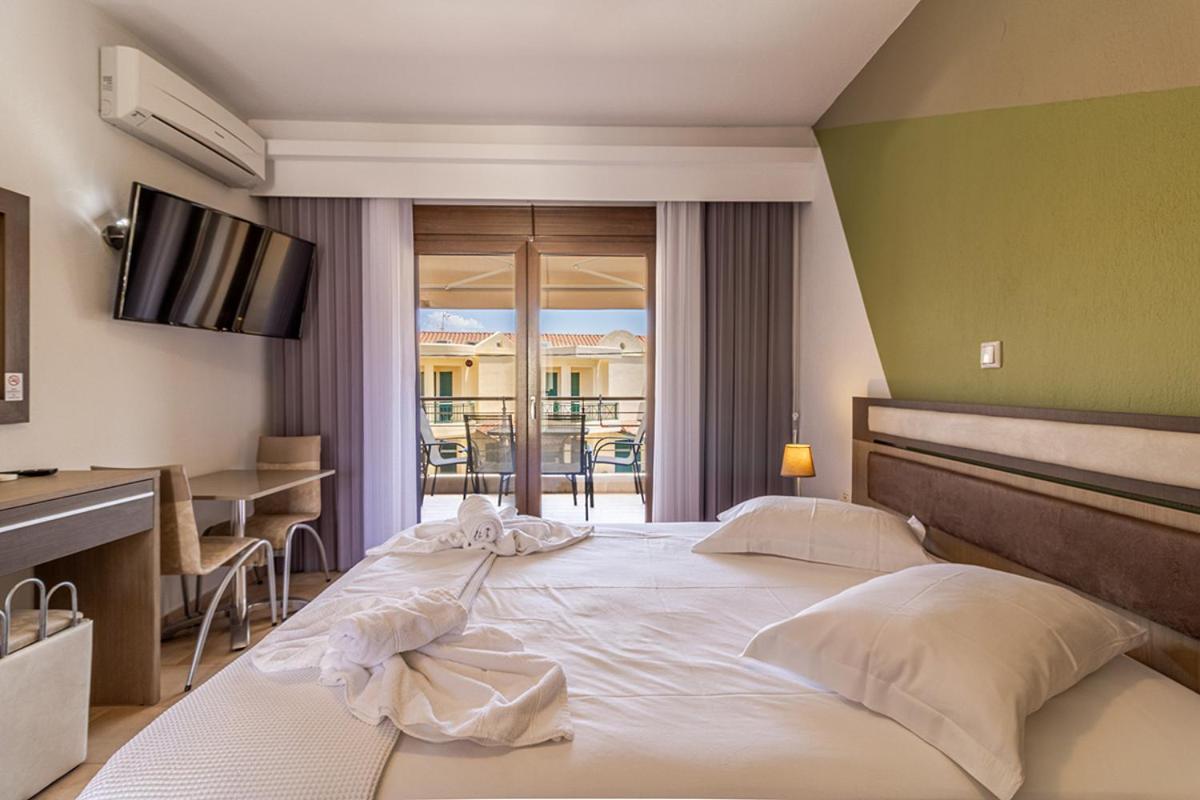 Dafni'S Seaside Luxury Studios Nikiti  Exteriér fotografie