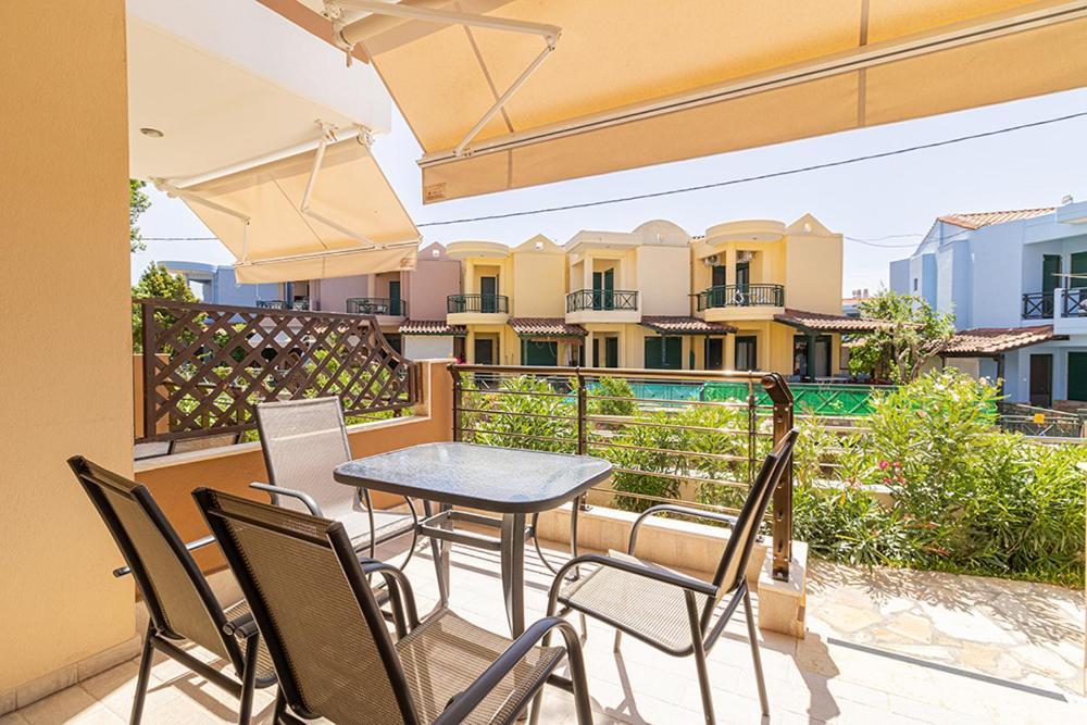 Dafni'S Seaside Luxury Studios Nikiti  Exteriér fotografie
